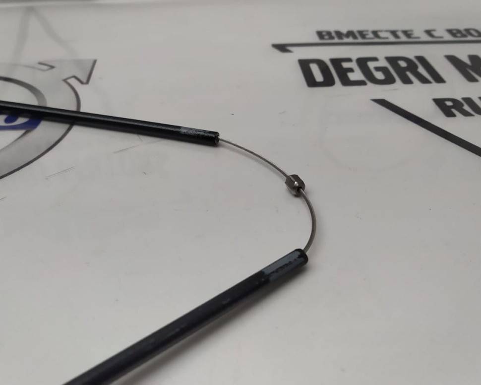 Трос капота \\ VOLVO S80 II, XC70 II, V70 III \\ VOLVO (Original) 30671768