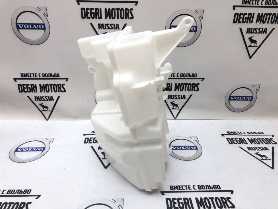 Бачок стеклоомывателя а/м с омывателями фар Вольво XC60 \\ VOLVO Original 30753424