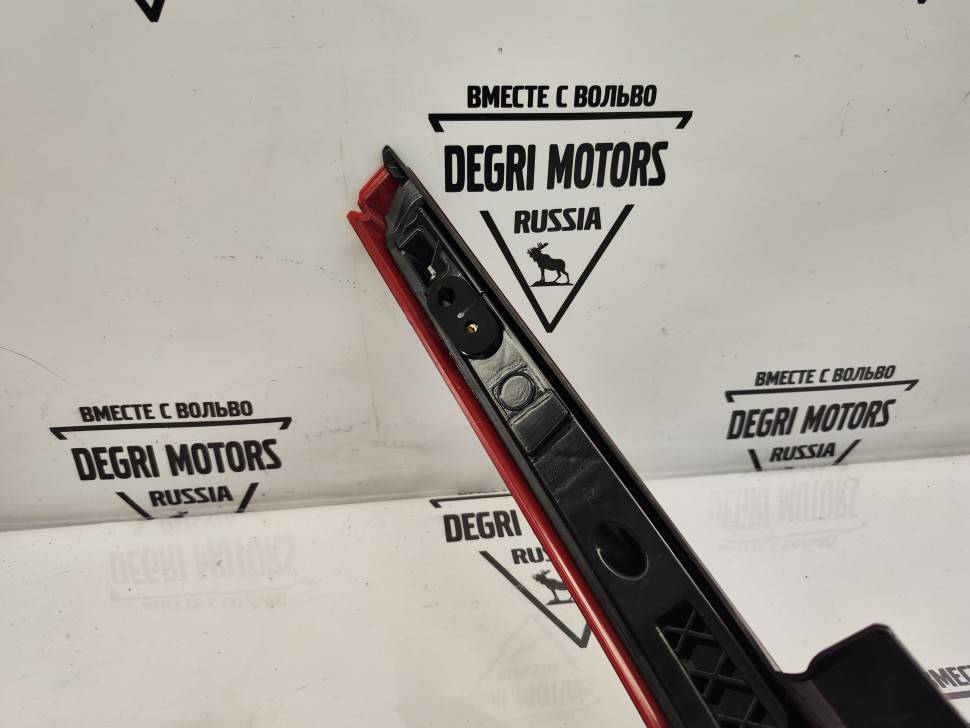 Фонарь задний правый LED Volvo XC90 II \\ SW Parts SW31655916