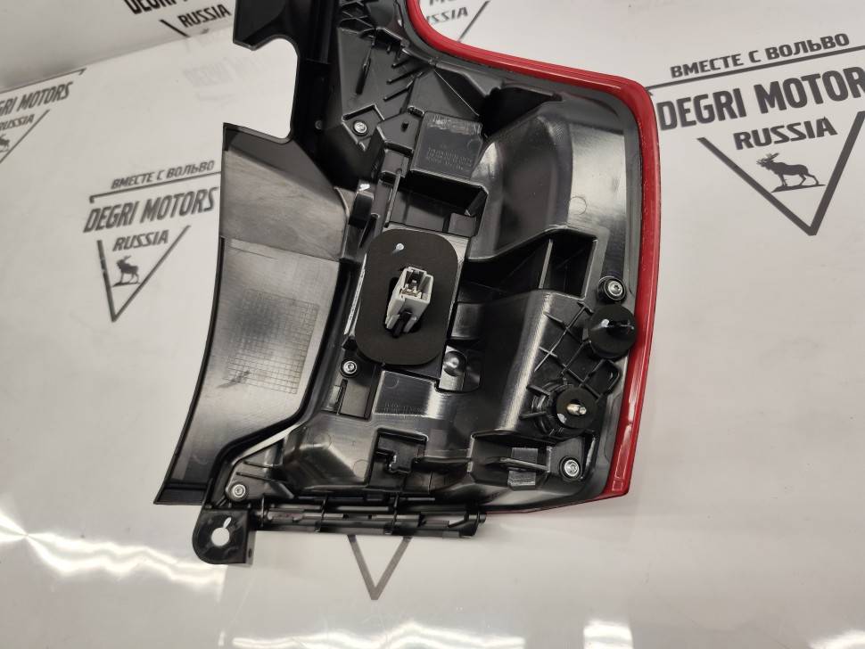 Фонарь задний левый LED Volvo XC90 II \\ SW Parts SW32228826