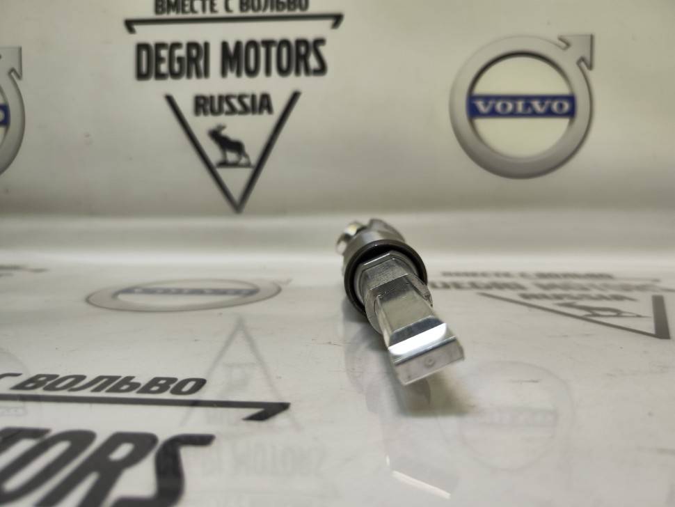 Рулевой карданчик VOLVO S60, V70, XC70, S80 \\ VOLVO (Original) 3409939