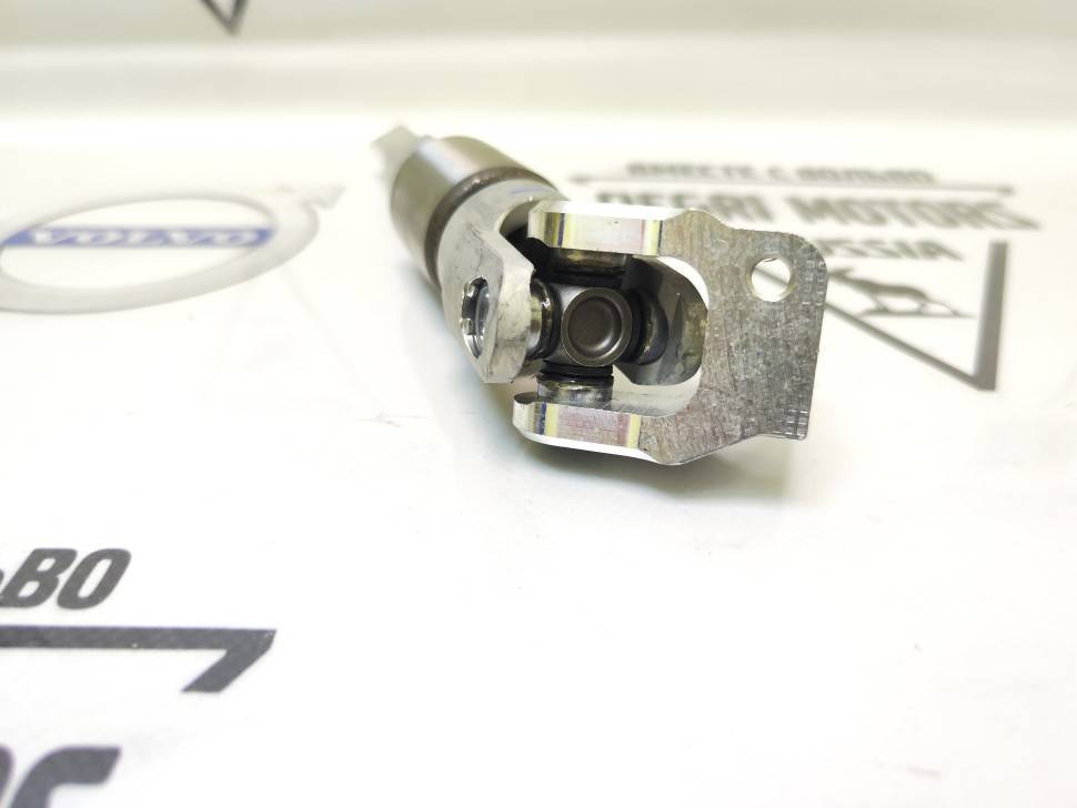 Рулевой карданчик VOLVO S60, V70, XC70, S80 \\ VOLVO (Original) 3409939