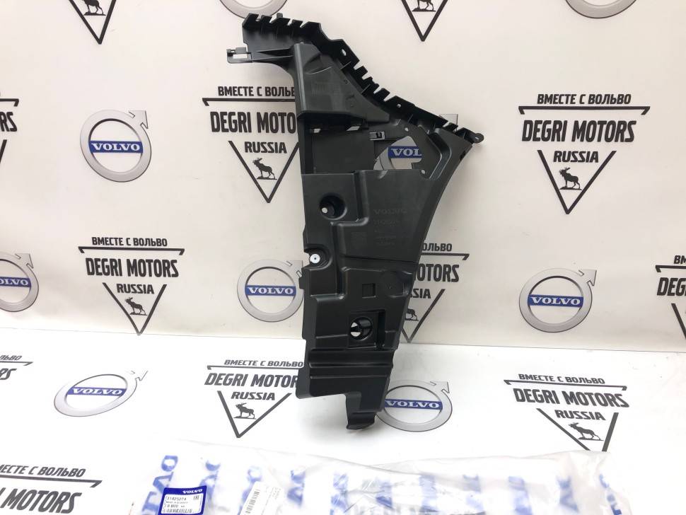 Кронштейн заднего бампера правый Volvo XC60 II \\ VOLVO Original 31425224