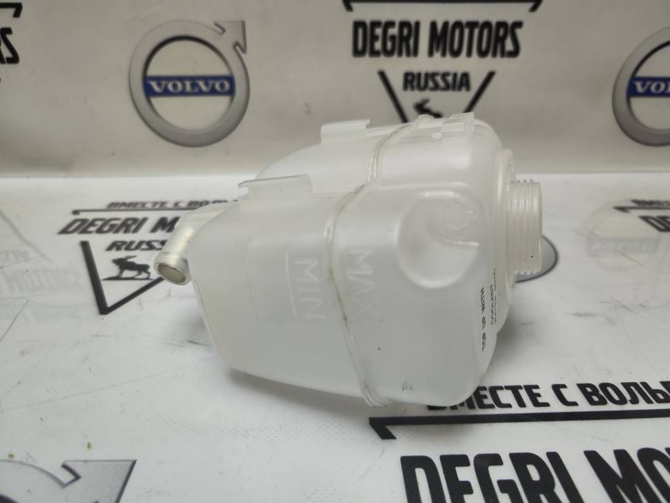 Расширительный бачок \\ VOLVO S60, S80, V70II, XC70, XC90 \\ 1 отвод \\ Scan Tech SW30741154