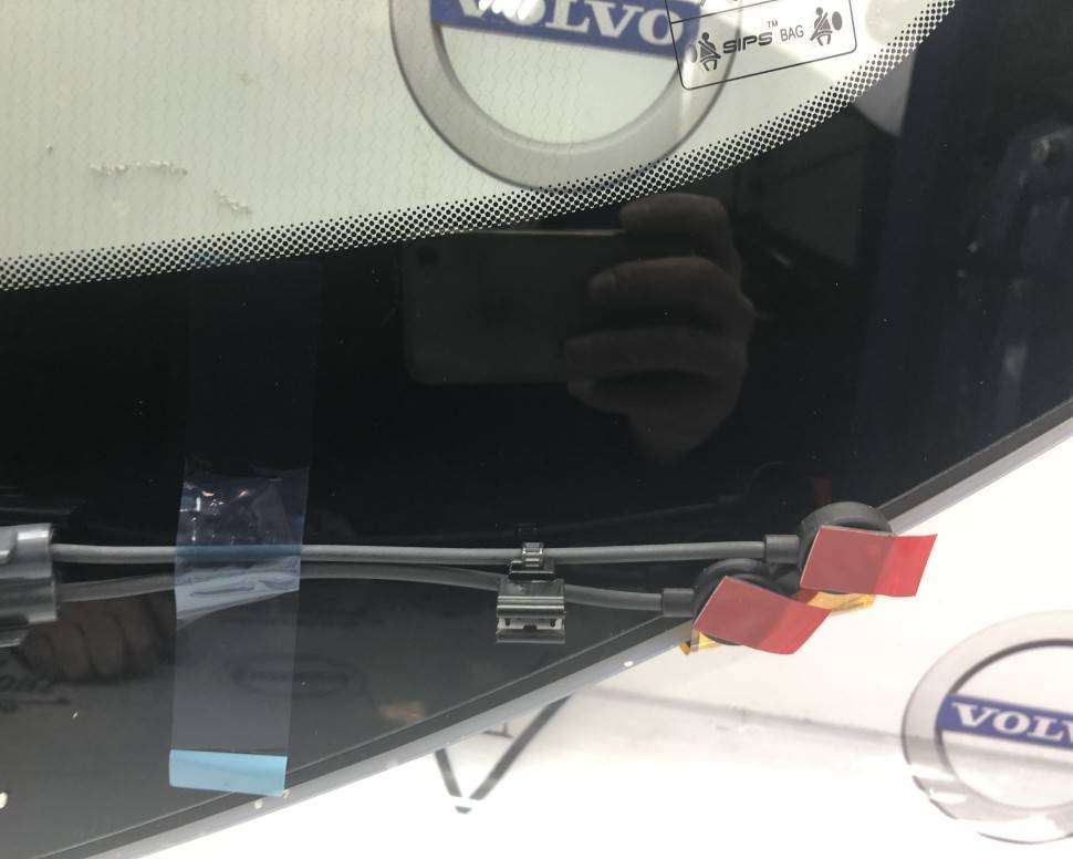 Стекло лобовое с установочным комплектом VOLVO V90CC, S90 II \\ VOLVO Original 32244922