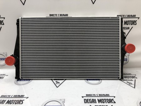 Радиатор интеркуллера VOLVO XC90 \\ VOLVO (Original) 8627375