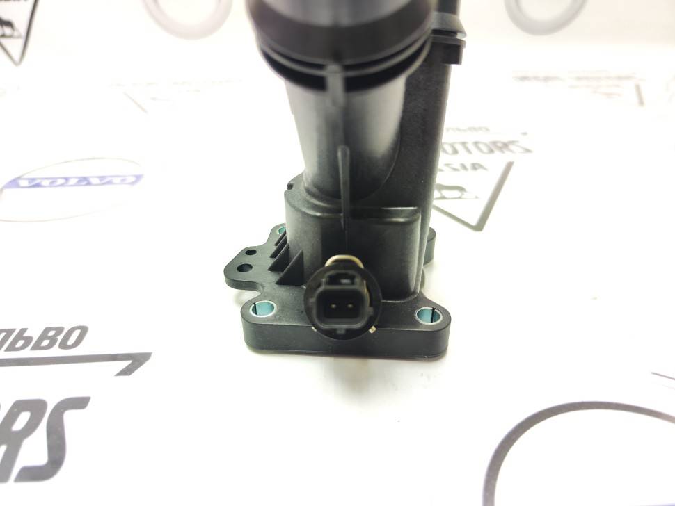 Термостат в сборе Volvo S40 II, S60 II, S80 II, XC70 II, XC60 \\ DAYCO DT1188H