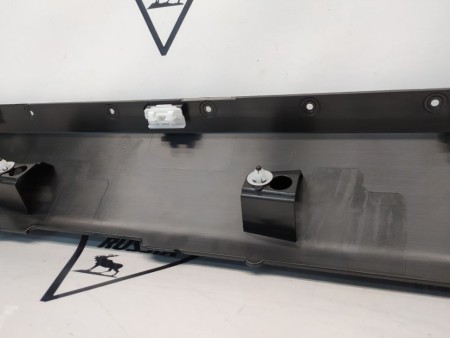Накладка порога правого Volvo XC60 II \\ VOLVO Original 31420623