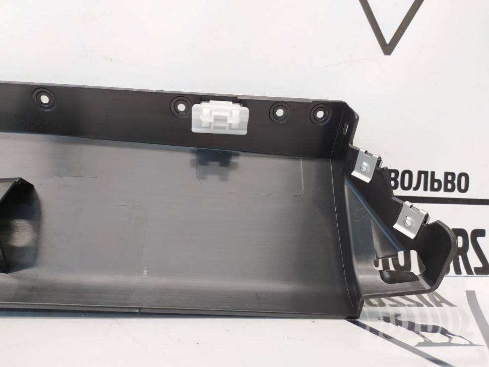 Накладка порога правого Volvo XC60 II \\ VOLVO Original 31420623