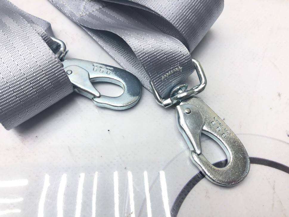 Крепежный комплект с замком для крепления детских сидений \\ VOLVO Original 30754716