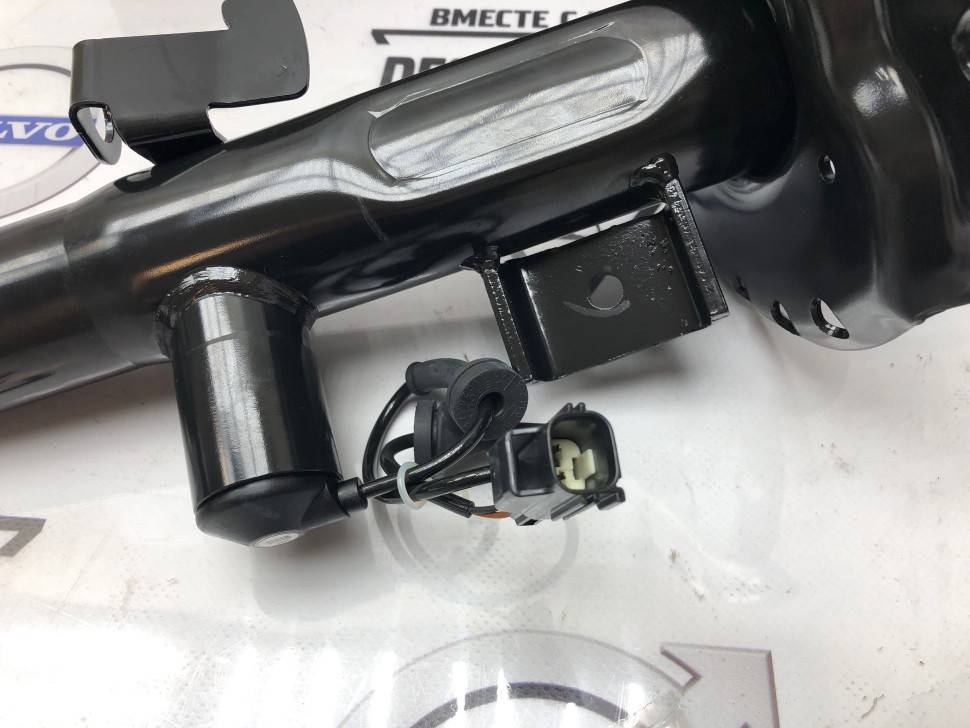 Амортизатор передний левый VOLVO S60 II, S80 II, V60, V70 III, XC70 II Monroe