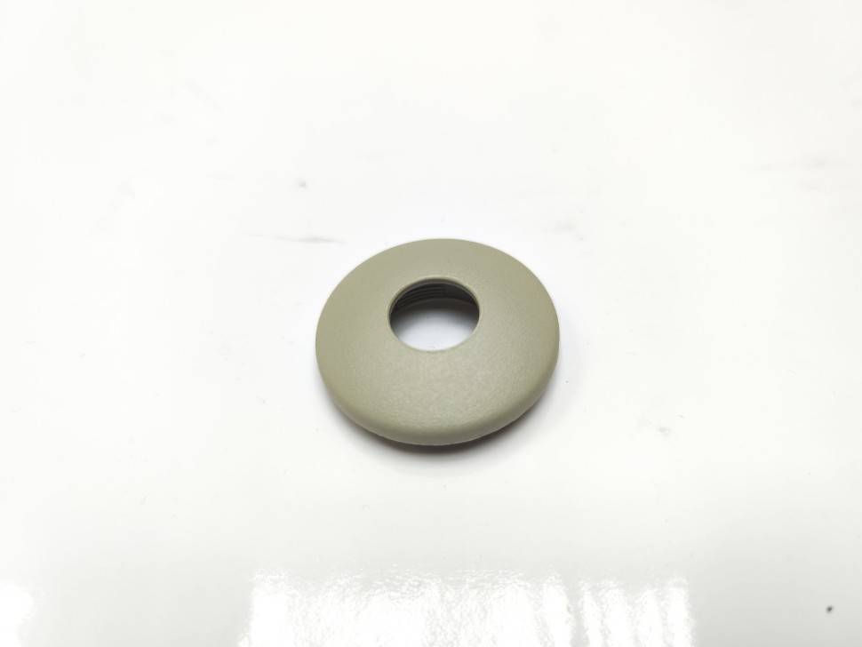 Зажим для ковриков салона XC90 II, XC60 II, S60 III \\ VOLVO Original 39833507