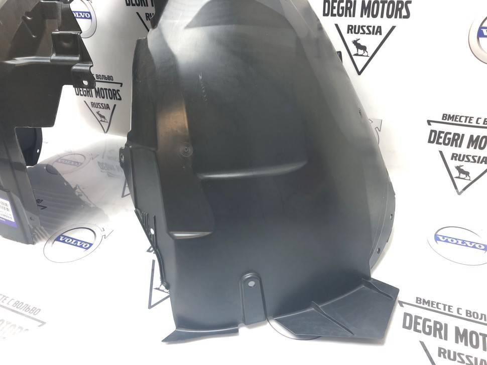 Подкрылок передний правый volvo \\ VOLVO 31694672