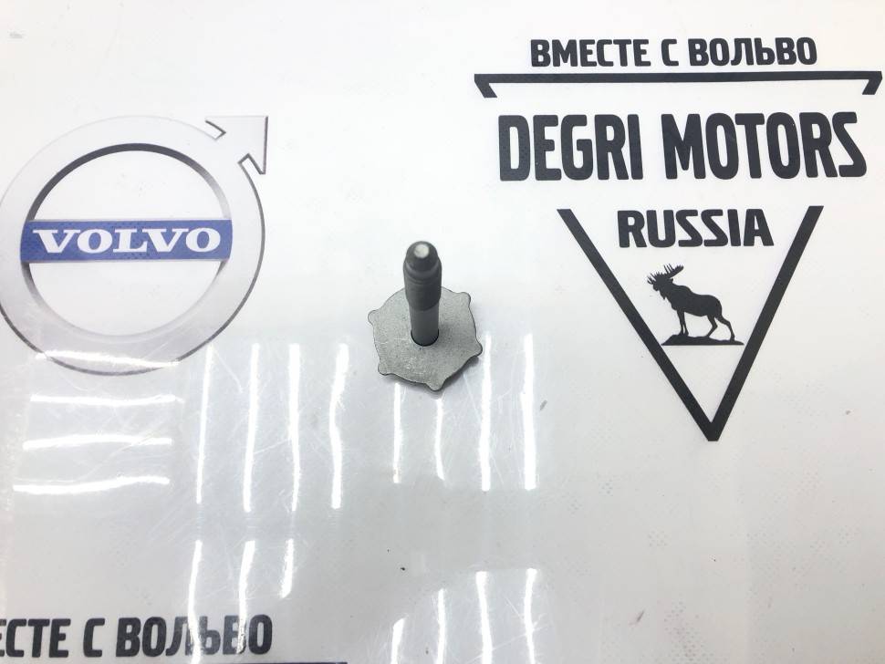 Болт крепления подрамника передний C30, V40CC, S40 II, V50 \\ VOLVO 999329