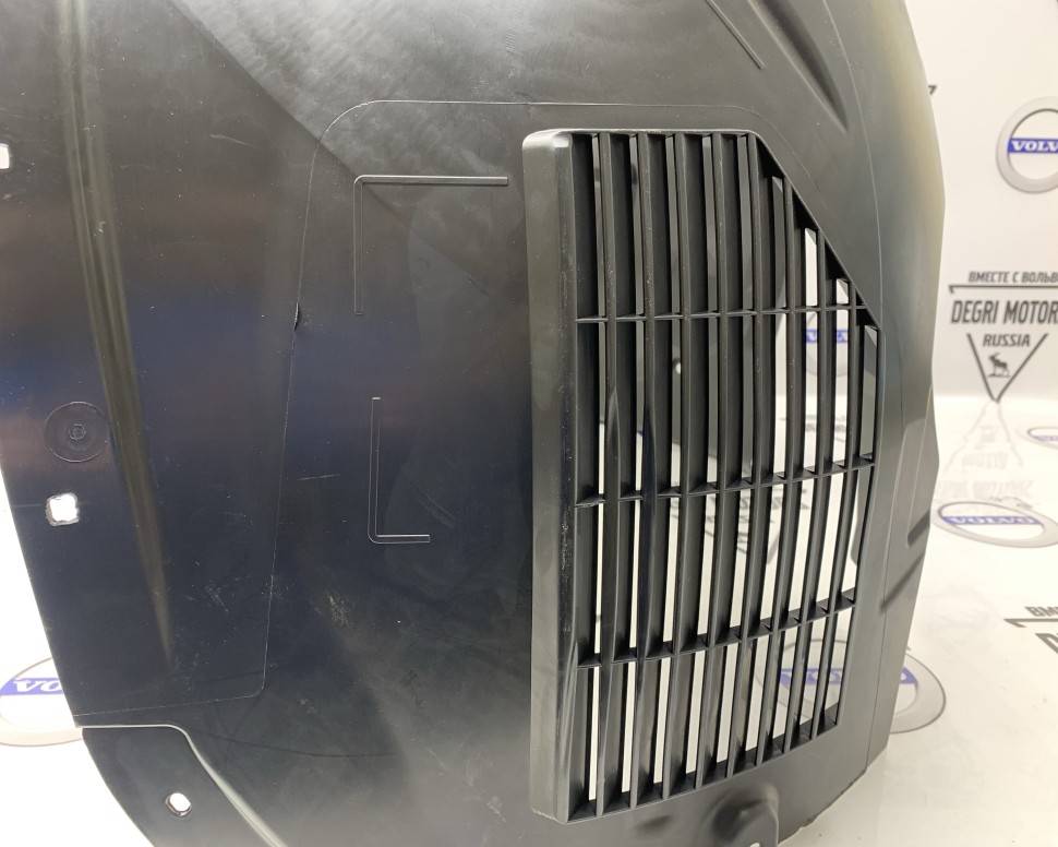 Подкрылок передний правого колеса VOLVO XC90 II \\ VOLVO Original 31694645