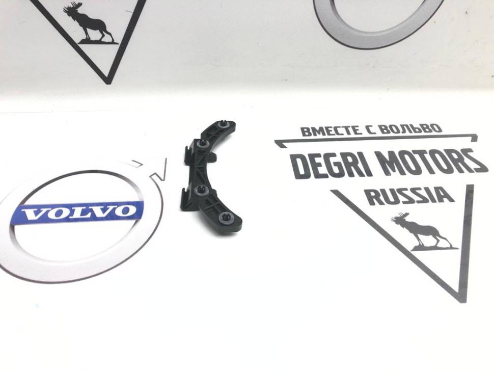 Крепление лючка бензобака \\ VOLVO S60, S80, V70 II, XC70, XC90 \\ VOLVO Original 31265160