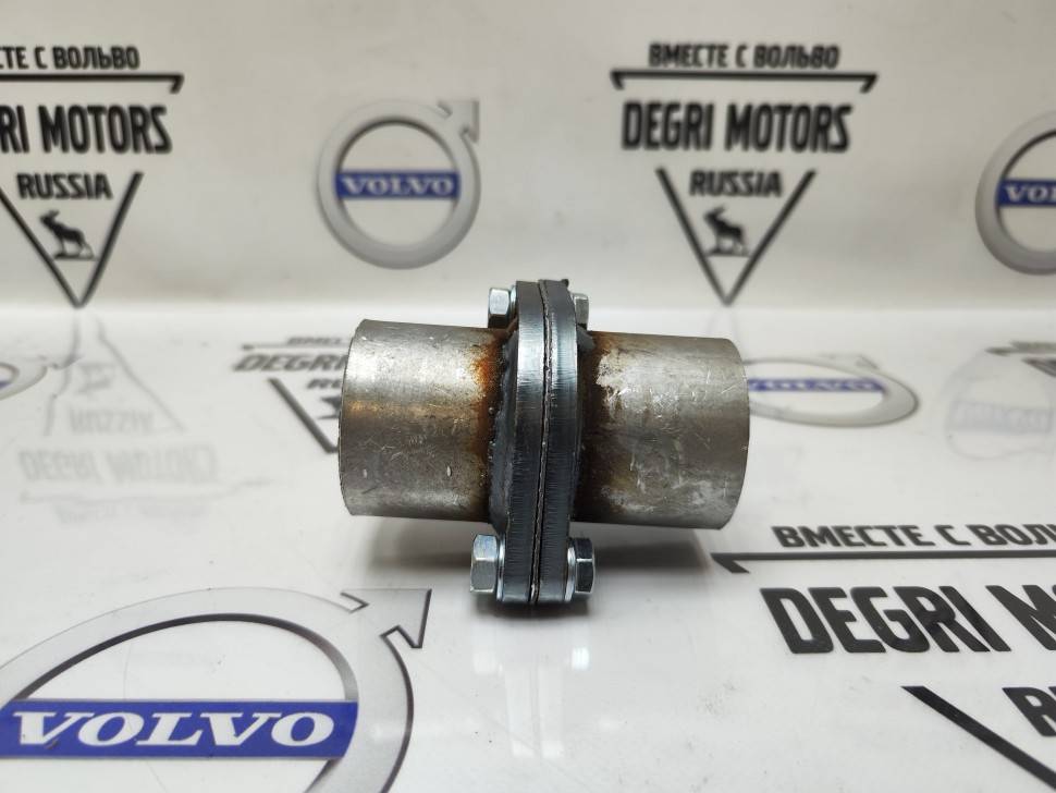 Фланец с трубой к-кт 2шт. d55мм (прокладка, крепеж) Volvo universal \\ SWParts SW55FGP