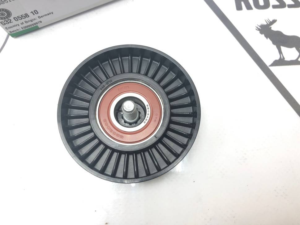 Холостой ролик VOLVO S60 II, S80 II, XC60, XC70 II, XC90 \\ на 6-ти цилиндровые двигатели \\ INA 532 0558 10