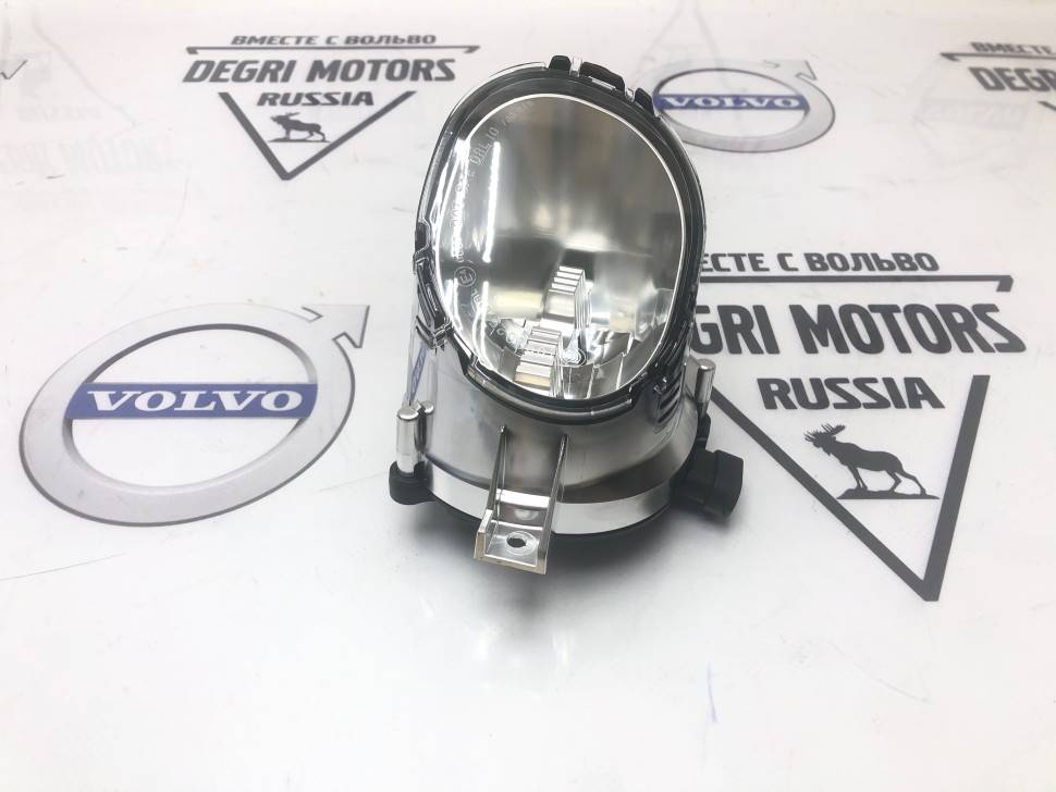 Дневная ходовая фара правая (14-) Вольво XC70 II \\ VOLVO original 31383205