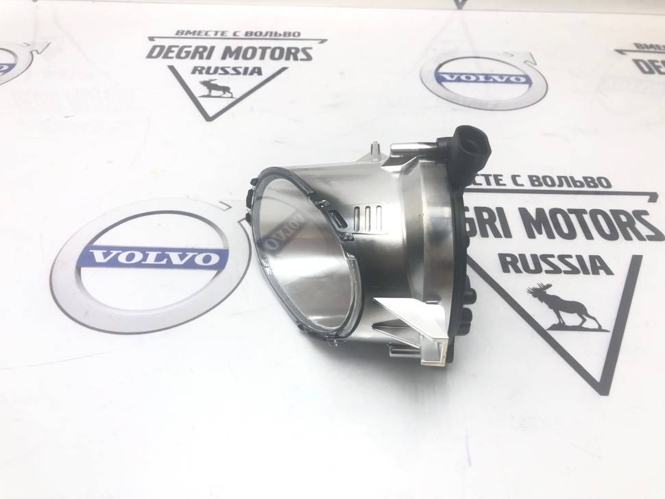 Дневная ходовая фара правая (14-) Вольво XC70 II \\ VOLVO original 31383205