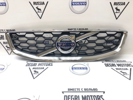 Решётка радиатора декоративная Вольво C30 (2010-2013) \\ VOLVO (Original) 31290845