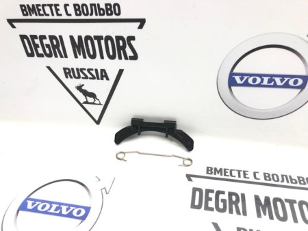 Крепление лючка бензобака \\ VOLVO  S60, S80, V70, XC70, XC90 \\ GParts VO31265160