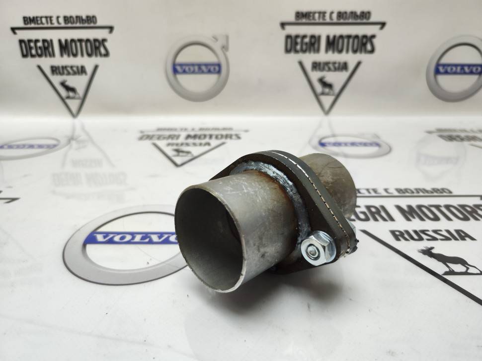 Фланец с трубой к-кт 2шт. d65мм (прокладка, крепеж) Volvo universal \\ SWParts SW65FGP