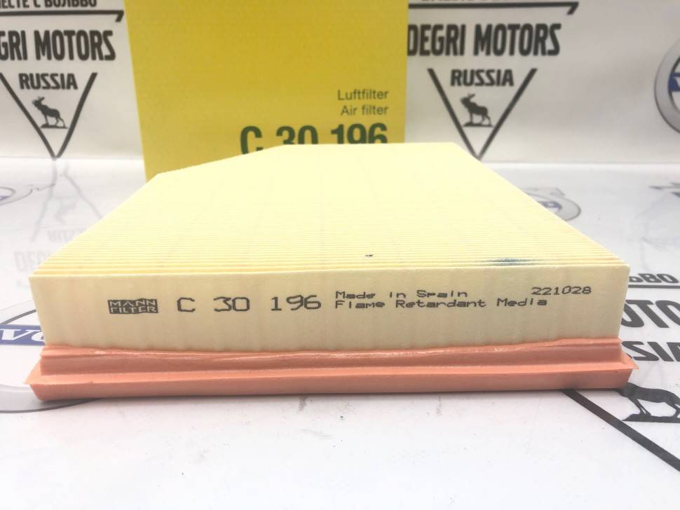 Фильтр воздушный VOLVO V40 V40CC \\ MANN-FILTER C 30 196