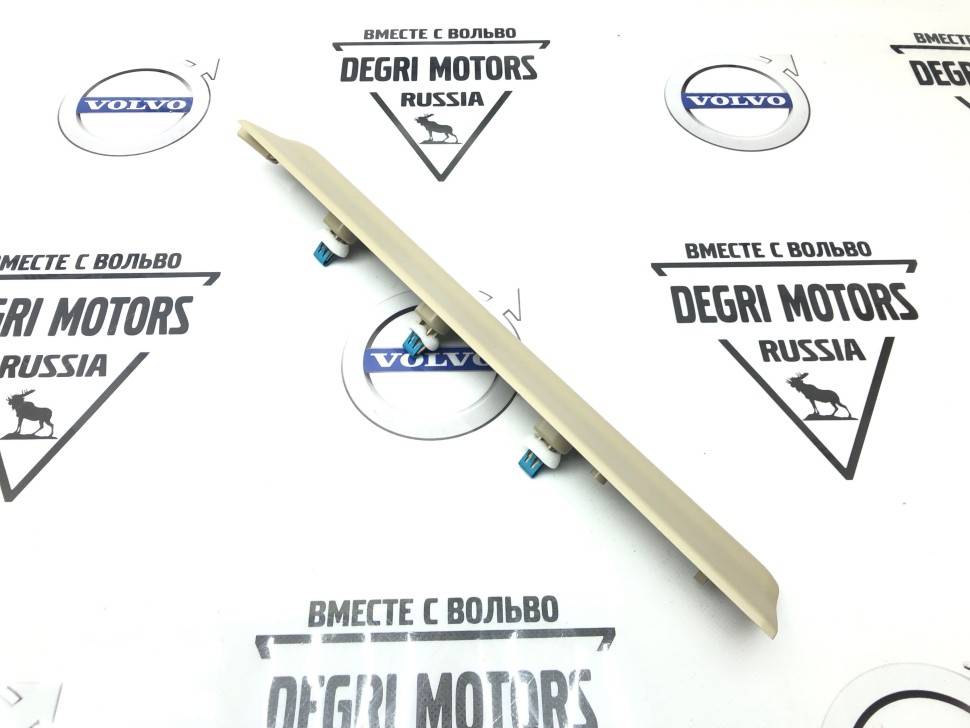 Молдинг порога передний левый Volvo S60 II, V60, S60CC, V60CC, S80 II, V70 III, XC70 II \\ VOLVO Original 39810365