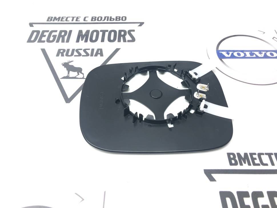 Зеркальный элемент, левый Volvo XC70, XC70 II, XC90 \\ GParts VO30716137