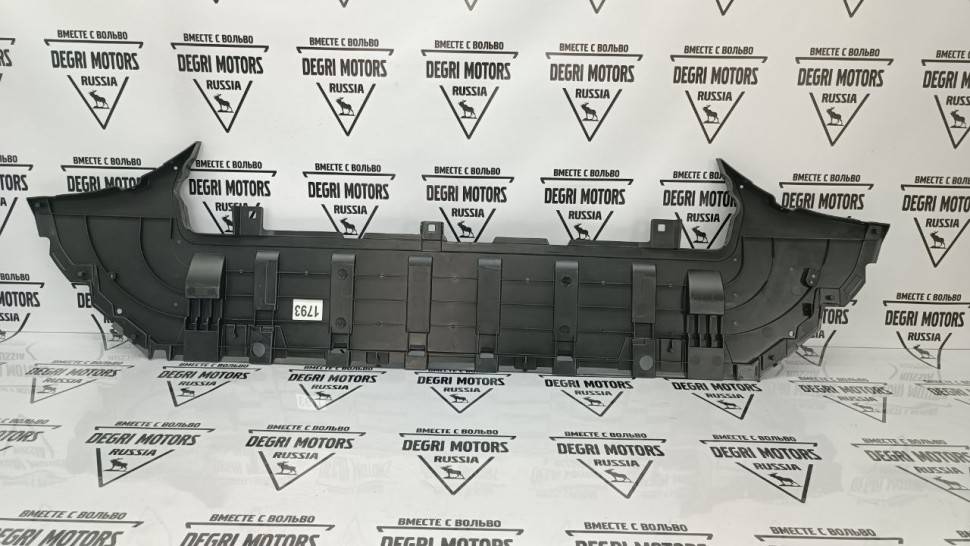 Брызговик радиатора переднего бампера VOLVO XC90 II \\ VOLVO Original 31404141