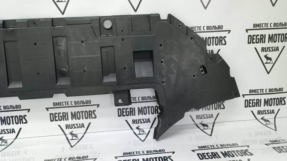Брызговик радиатора переднего бампера VOLVO XC90 II \\ VOLVO Original 31404141