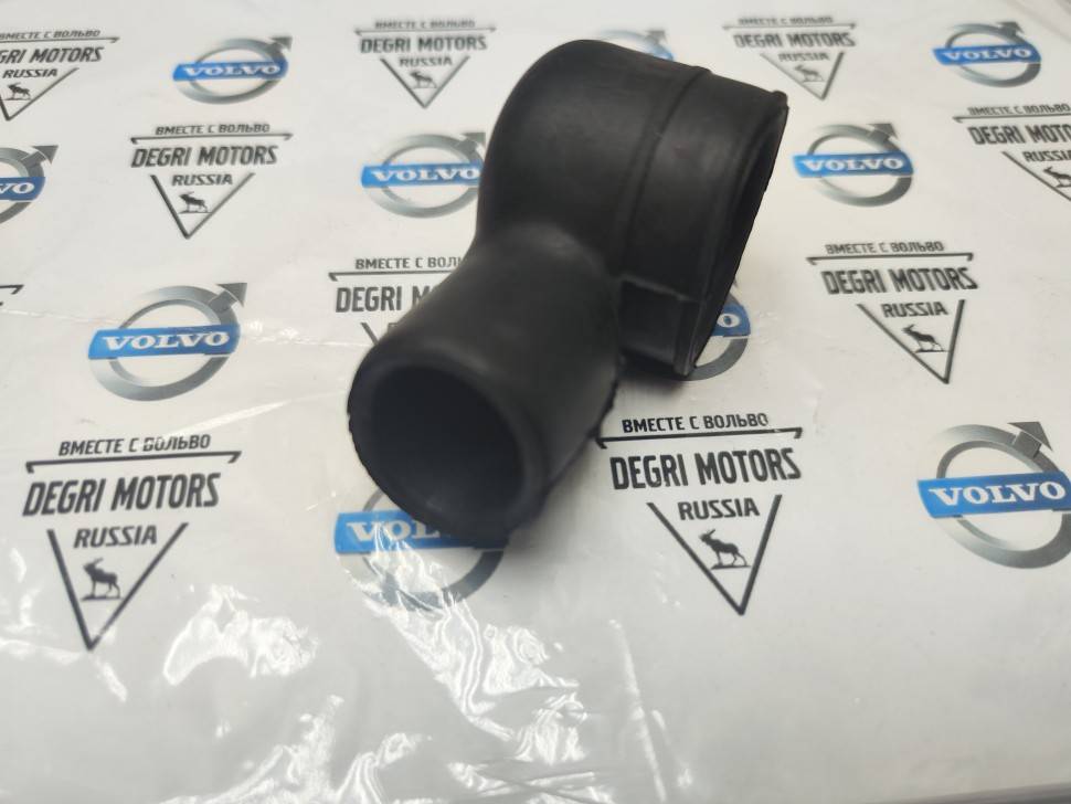 Шланг маслоуловителя VOLVO S60 S80 XC70 XC90 \\ 5 цилиндров с 2003 года \\ SWPARTS SW30677388