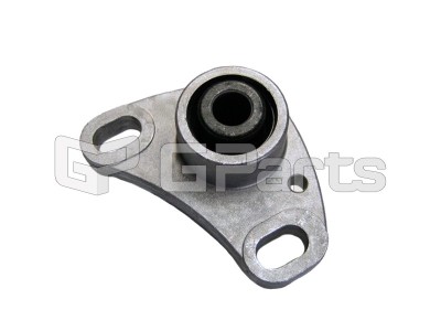 Кронштейн растяжки правый Volvo S60, S80, XC70, XC90 \\ GParts VO8666204