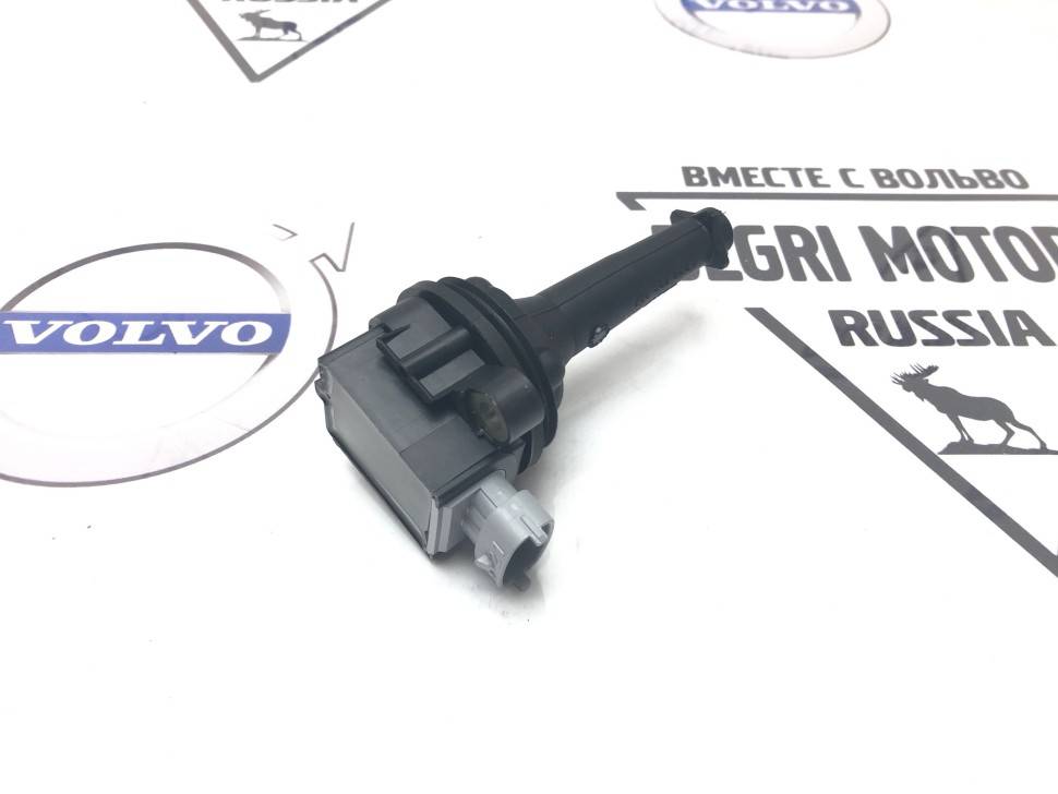 Катушка зажигания VOLVO C30 , C70, S40 II, S60 , S80, S80 II , V50, V70 II, V70 III \\ BOSCH 0 221 604 010