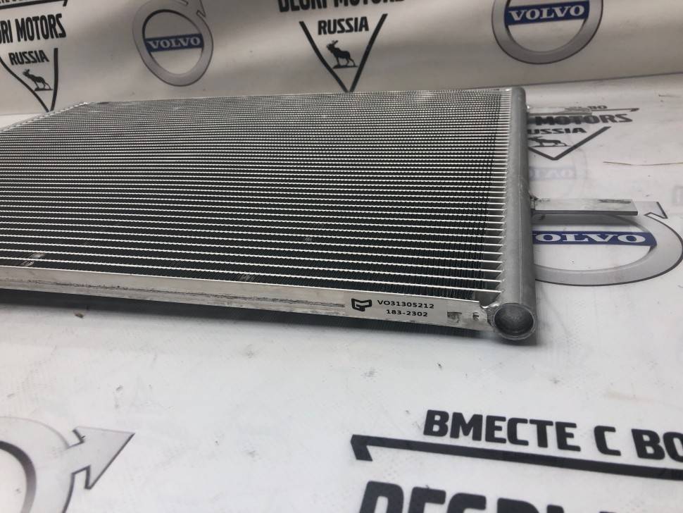 Радиатор кондиционера Volvo S60CC, S60 II, V60, S80 II, V60CC, V70 III, XC70 II, XC60 \\ GParts VO31305212