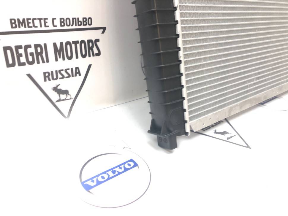 Радиатор, охлаждение двигателя VOLVO 940, 960 \\ механика без турбо с АС \\ GP-German Parts VO8603901
