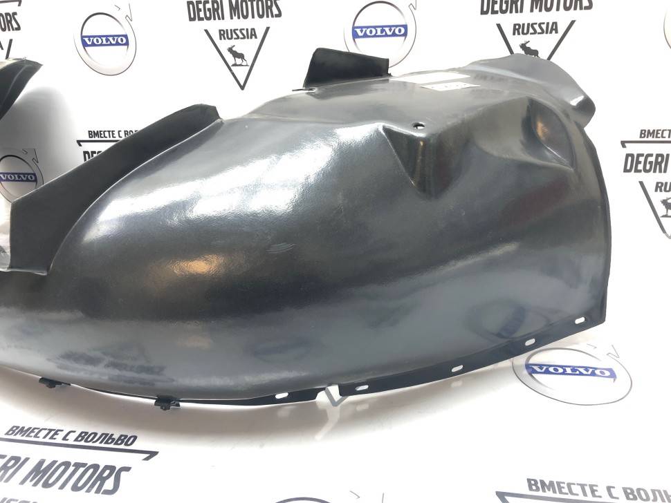 Подкрылок передний правый VOLVO 850 \\ GParts VO9170194