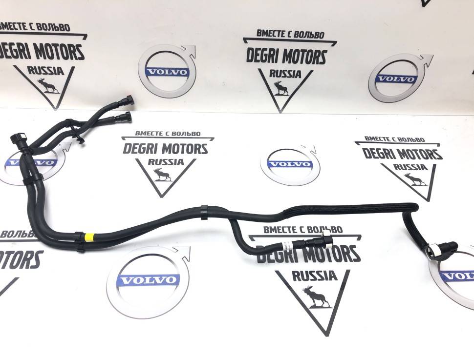 Трубка топливная Volvo C30, C70 II, S40 II, V50 \\ VOLVO Original 31305074