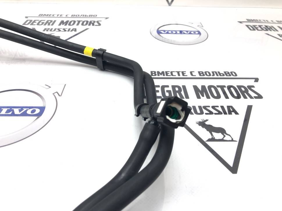 Трубка топливная Volvo C30, C70 II, S40 II, V50 \\ VOLVO Original 31305074