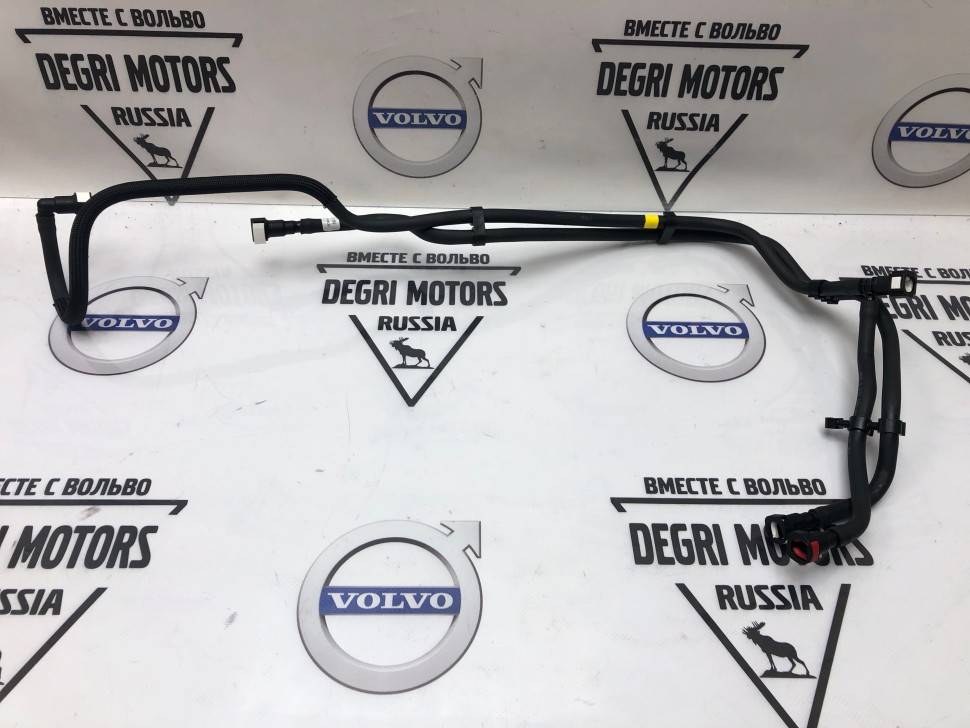 Трубка топливная Volvo C30, C70 II, S40 II, V50 \\ VOLVO Original 31305074