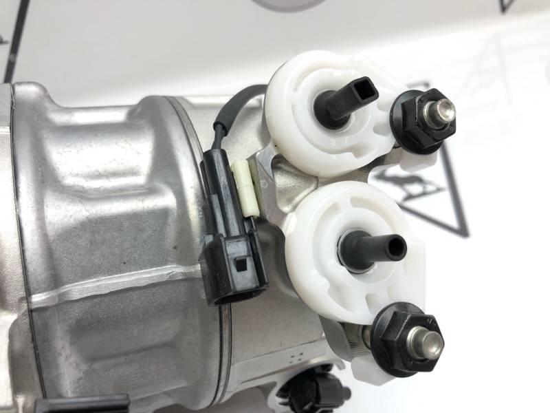 Компрессор кондиционера Volvo XC60 II, XC90 II, S60 II, S90 II, V90CC, V40CC \\ VOLVO Original 36010255