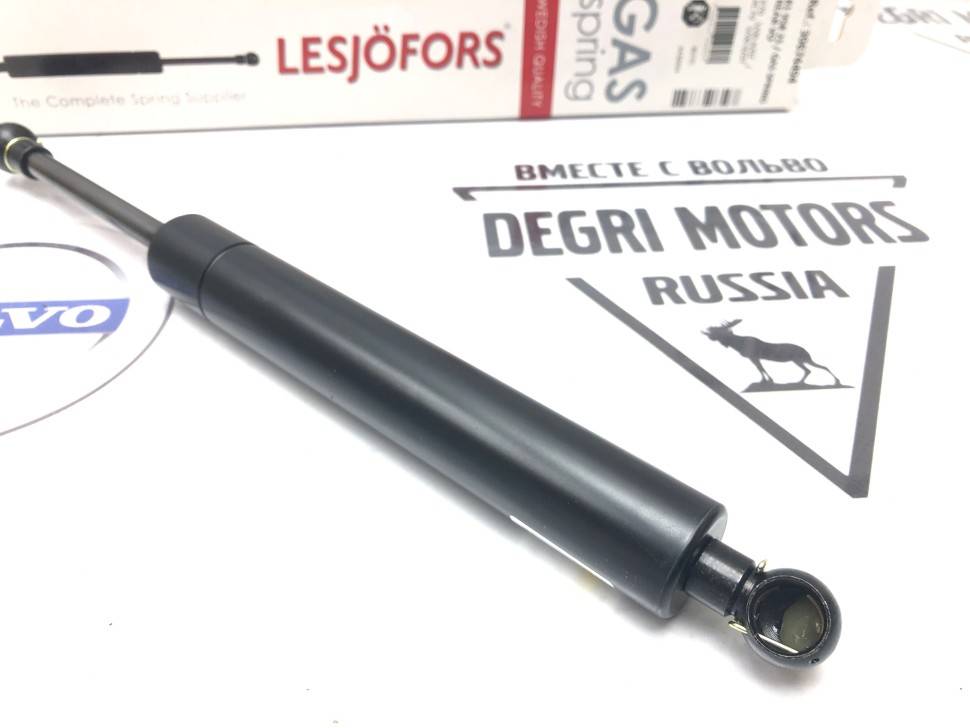 Амортизатор газовый багажника \\ VOLVO V70II, XC70 \\ LESJOFORS Швеция 8195825