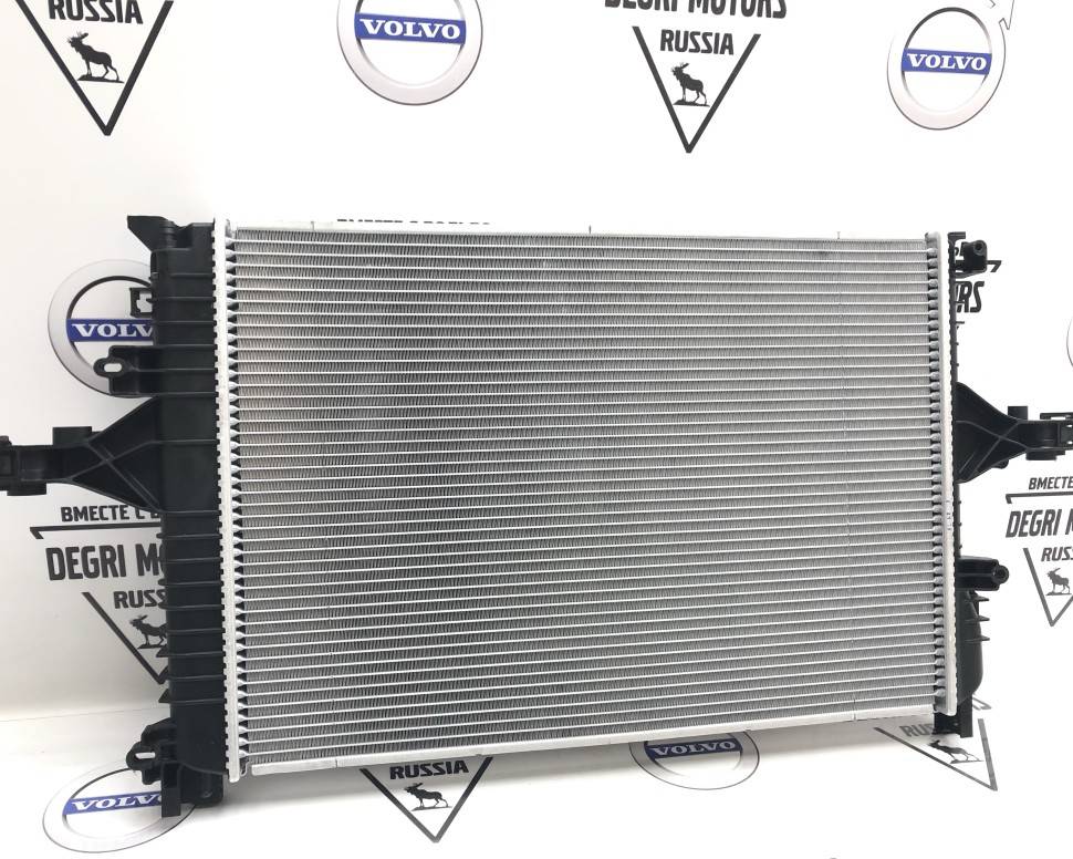 Радиатор охлаждения VOLVO S60, S80, V70, XC70 \\ КПП автомат, механика \\ VOLVO (Original)