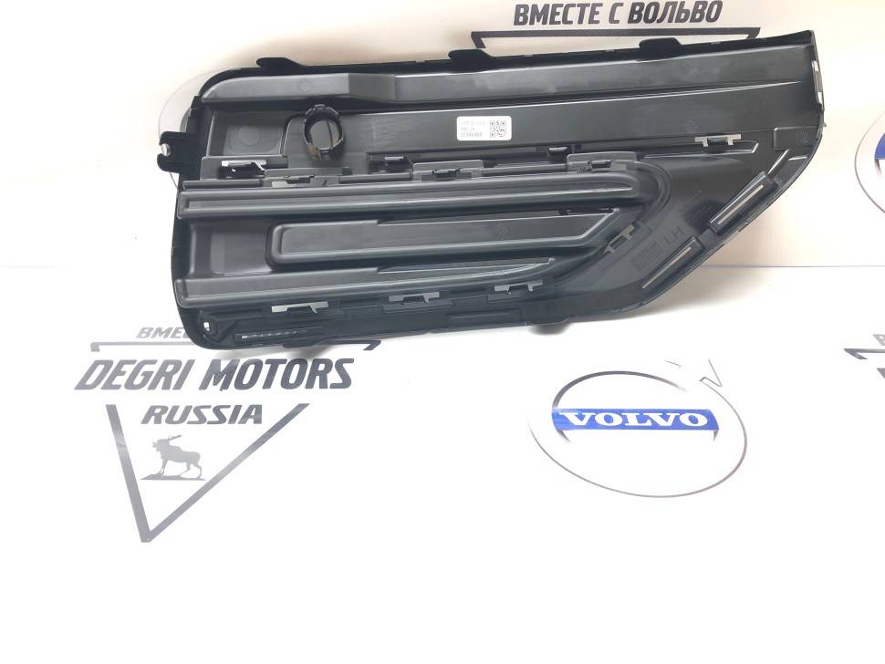 Решетка VOLVO \\ VOLVO 31663514
