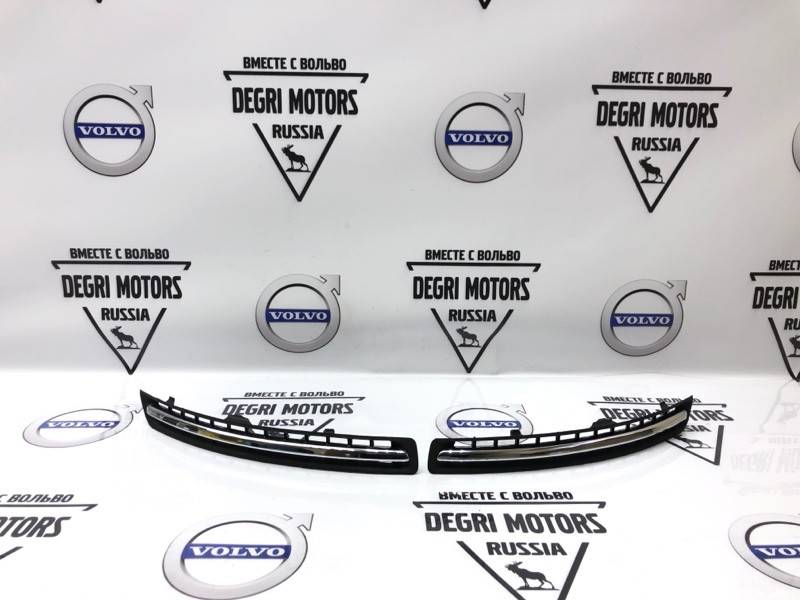 30790054 Решетка правая в бампер черная полоска хромg7.jpg