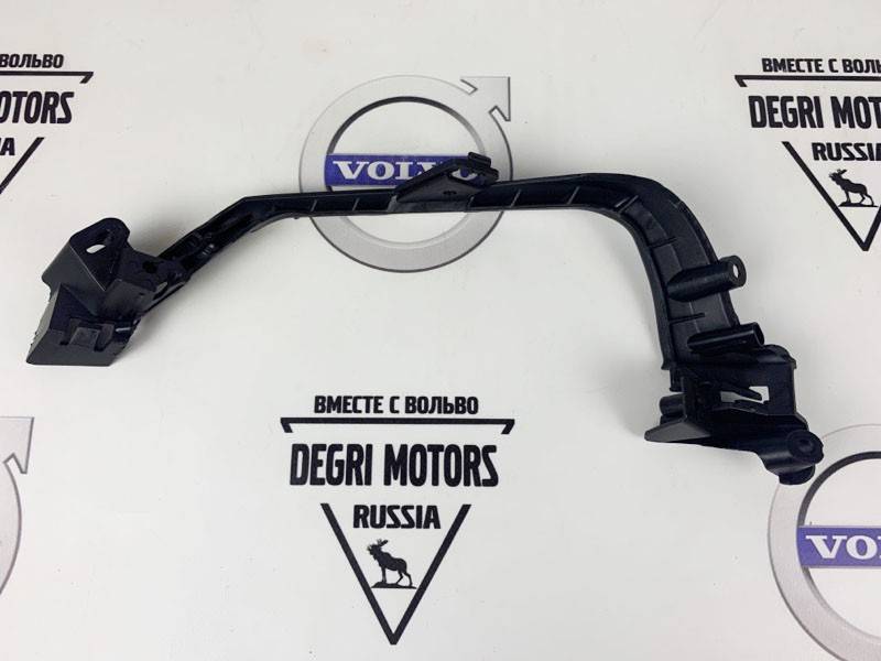 Кронштейн бампера левый передний VOLVO XC90 II // SWParts SW31383679