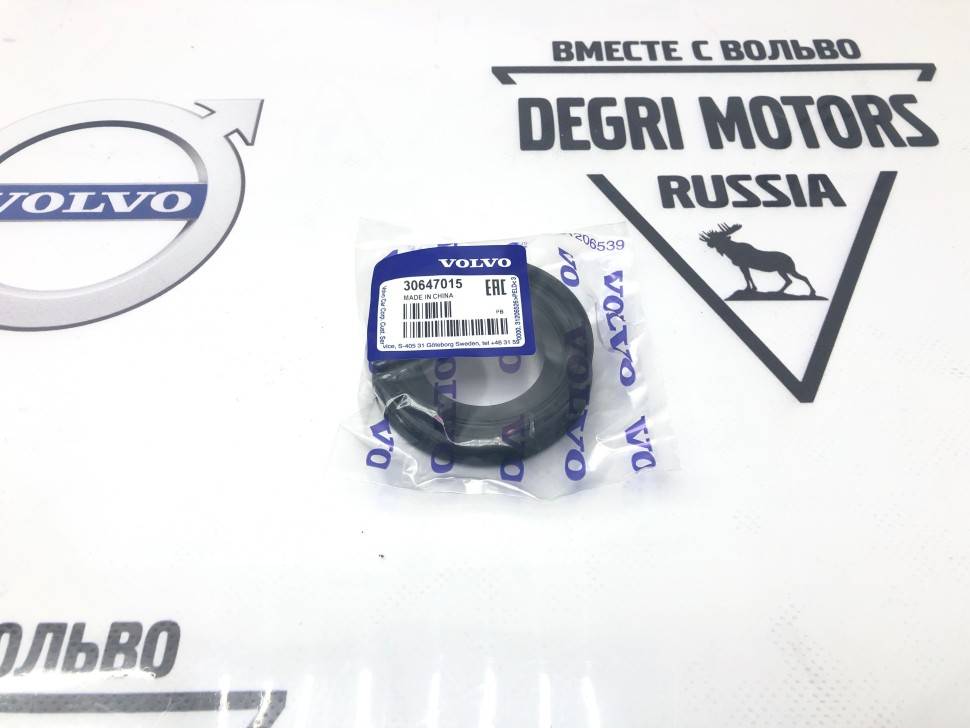 Сальник ступицы колеса VOLVO S60, S70, S80, V70 II \\ Volvo Original 30647015