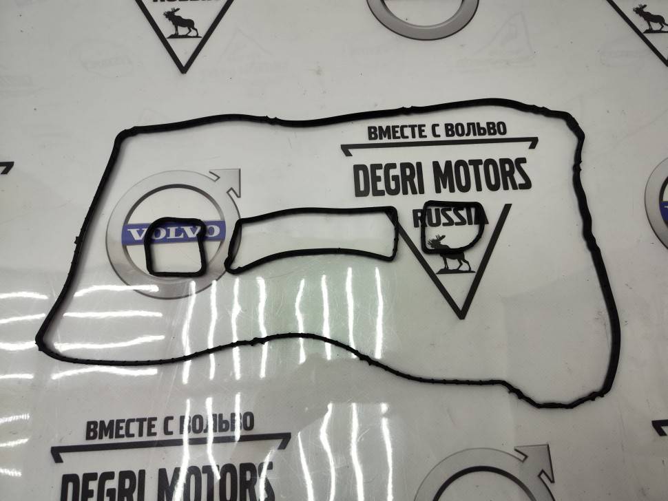 Прокладка клапанной крышки Volvo C30, S40 II, V50, S80 II, V70 III \\ VOLVO Original 8694684