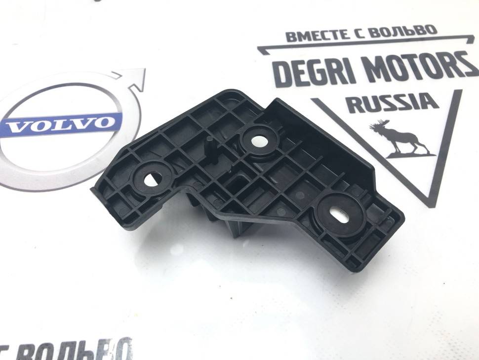 Кронштейн переднего бампера левый VOLVO XC90 II \\ 16- \\ VOLVO Original 31353763